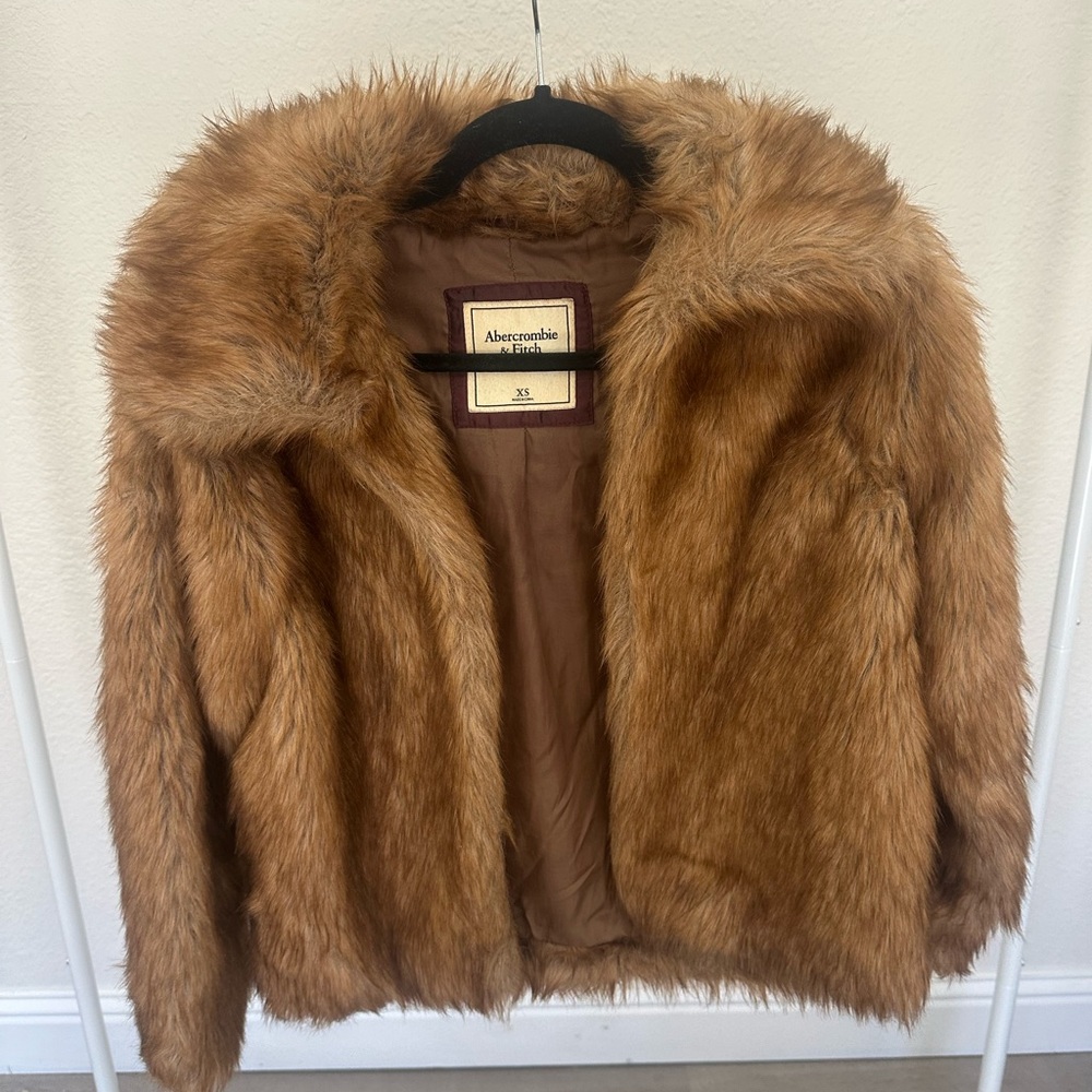 Abercrombie & Fitch Faux Fur Coat in Warm Brown